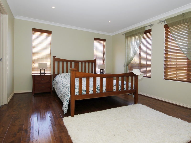 4 Swiftsure Place, Currambine WA 6028