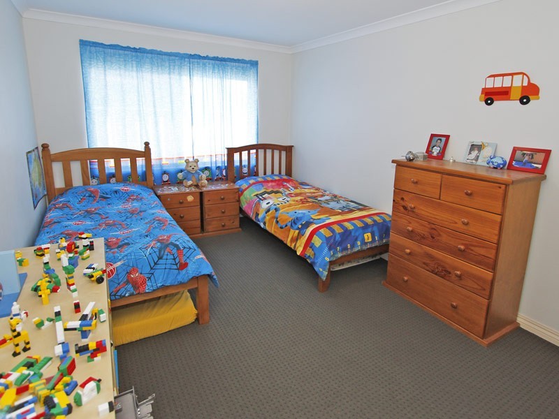 4 Swiftsure Place, Currambine WA 6028