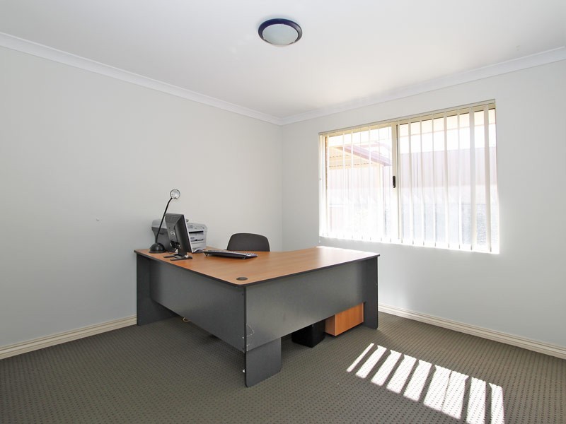 4 Swiftsure Place, Currambine WA 6028