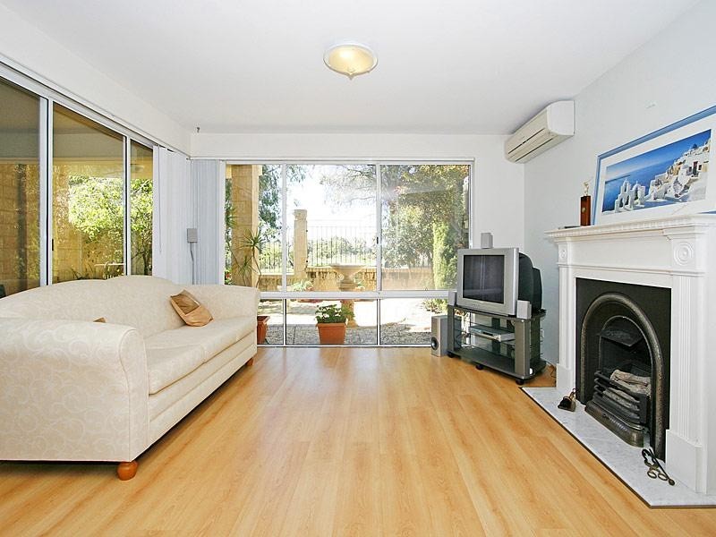 Lot 4, 4/5 Spyglass Grove, Connolly WA 6027