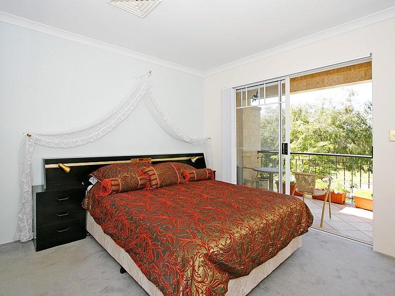 Lot 4, 4/5 Spyglass Grove, Connolly WA 6027