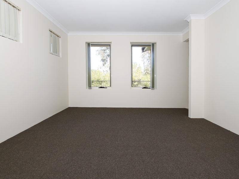 4 Nannup Bend, Baldivis WA 6171