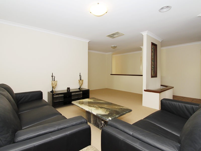 91 Stonehaven Parade, Kinross WA 6028