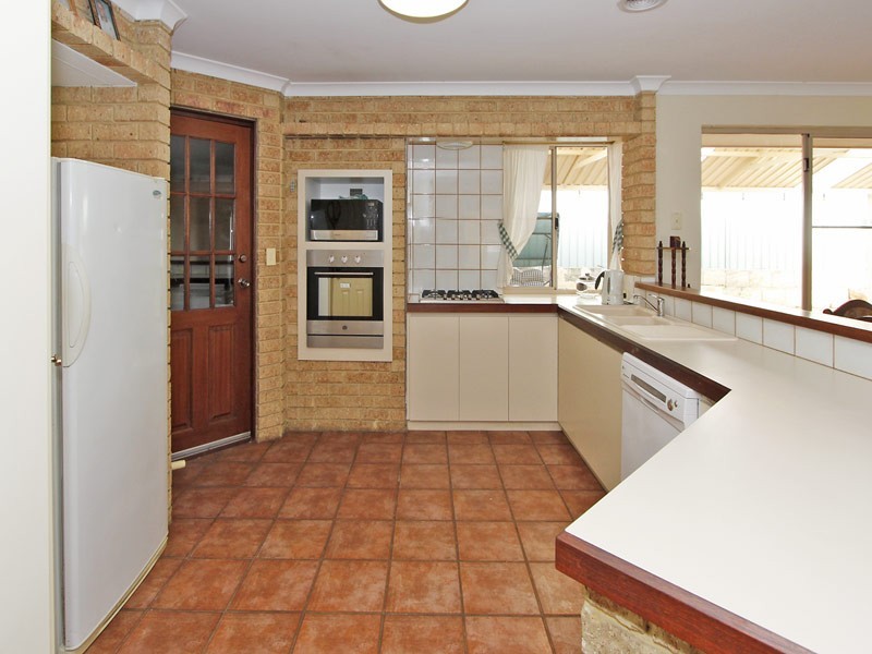 91 Stonehaven Parade, Kinross WA 6028