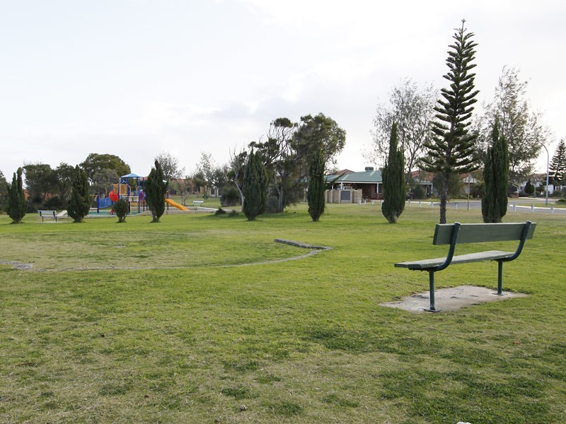 91 Stonehaven Parade, Kinross WA 6028