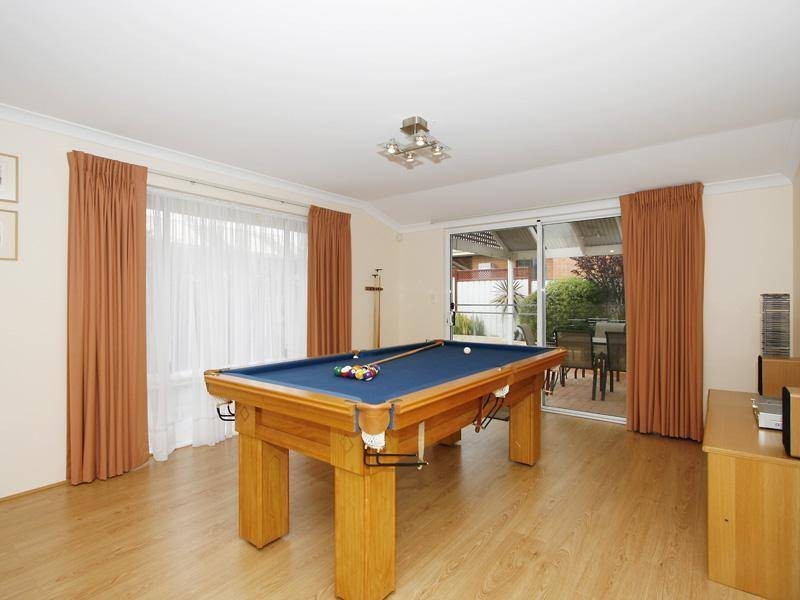 2 Manitoba Court, Joondalup WA 6027