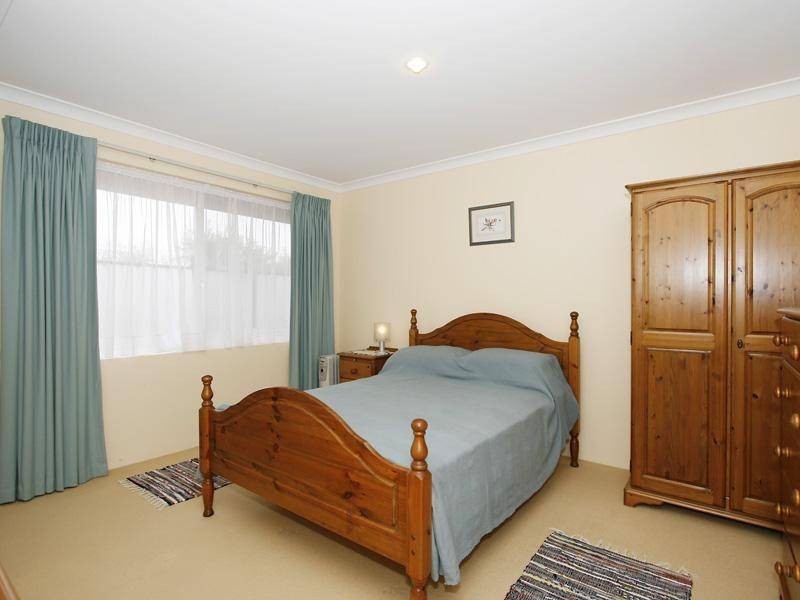 2 Manitoba Court, Joondalup WA 6027