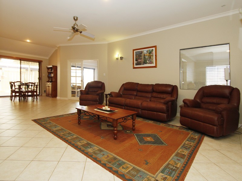 4 Soho Lane, Currambine WA 6028