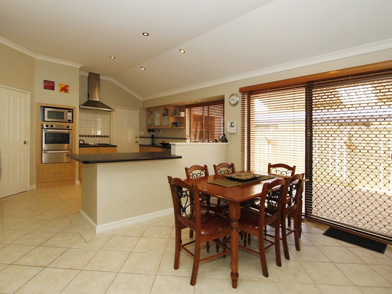 4 Soho Lane, Currambine WA 6028