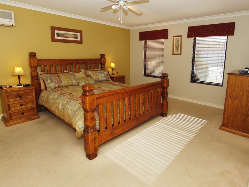 4 Soho Lane, Currambine WA 6028