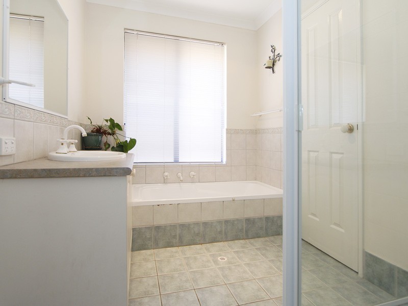 4 Soho Lane, Currambine WA 6028