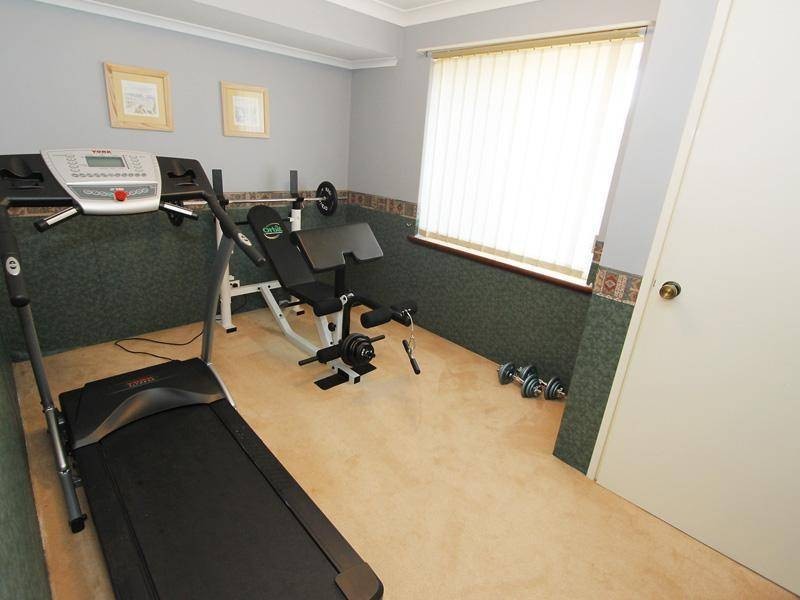 68 Royal Melbourne Avenue, Connolly WA 6027