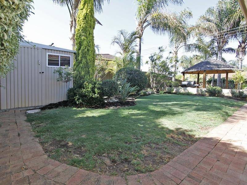 68 Royal Melbourne Avenue, Connolly WA 6027