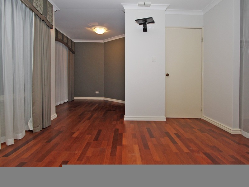 37 Stonehaven Parade, Kinross WA 6028