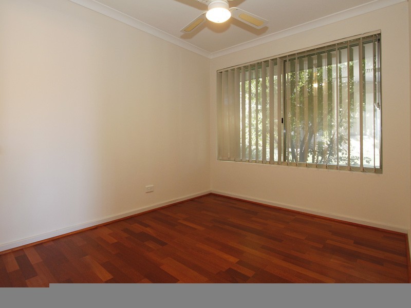 37 Stonehaven Parade, Kinross WA 6028