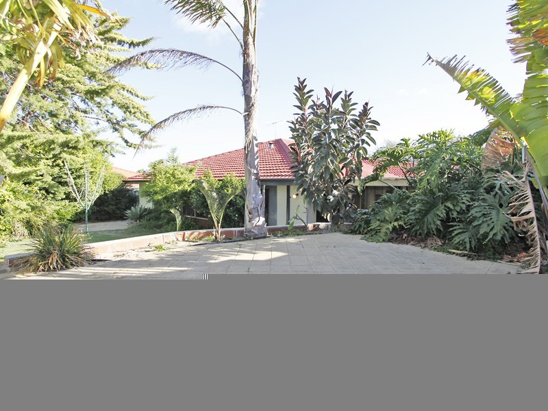 37 Stonehaven Parade, Kinross WA 6028