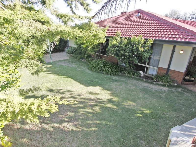 37 Stonehaven Parade, Kinross WA 6028