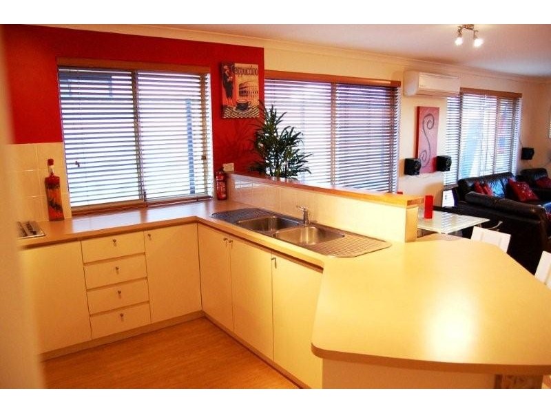 6 Salamanca Turn, Clarkson WA 6030