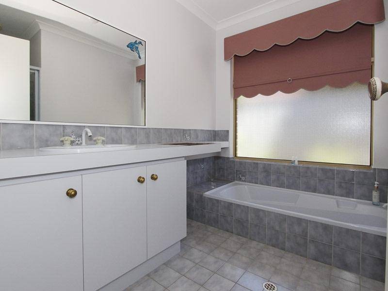 10 Iroquois Gardens, Joondalup WA 6027