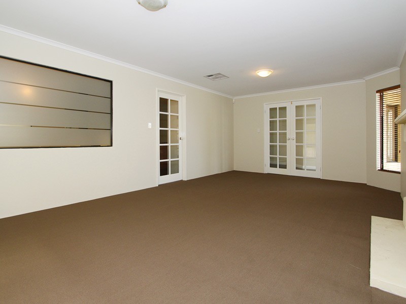 15 Haslingfield Way, Butler WA 6036