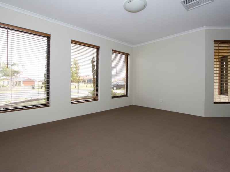 15 Haslingfield Way, Butler WA 6036