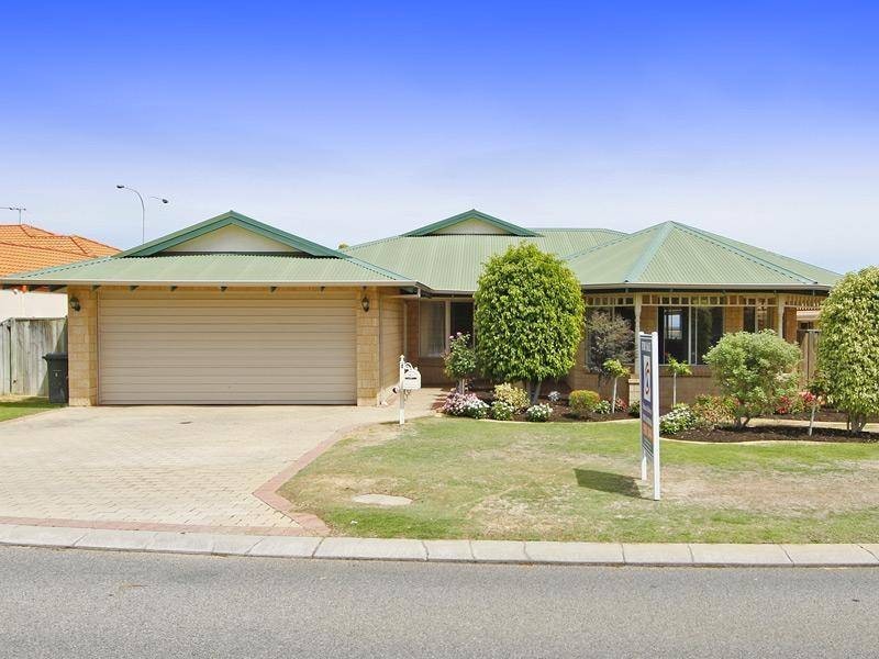 4 Bainbridge Mews, Currambine WA 6028