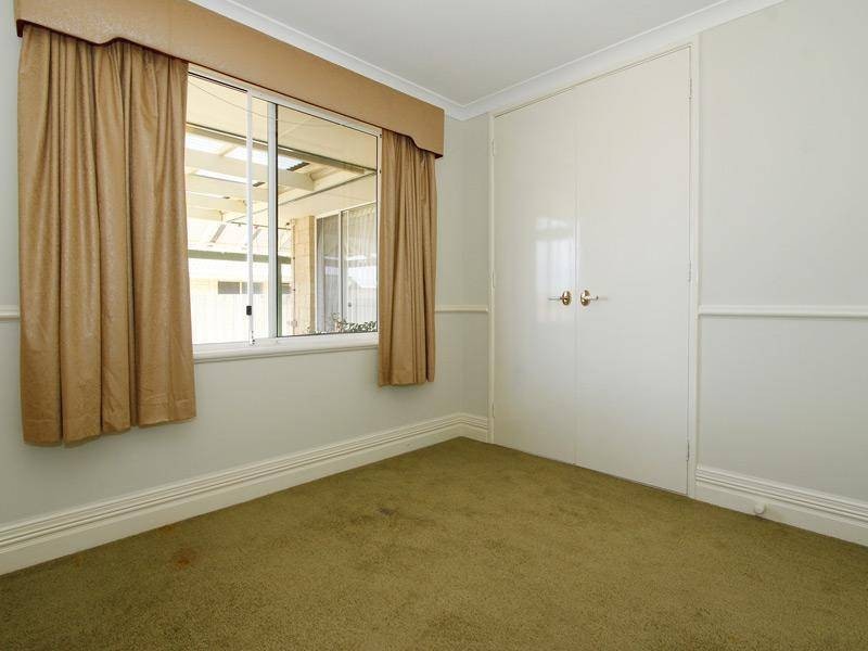 4 Bainbridge Mews, Currambine WA 6028