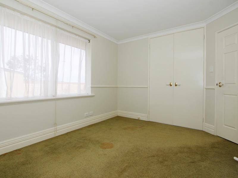 4 Bainbridge Mews, Currambine WA 6028