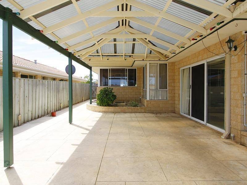 4 Bainbridge Mews, Currambine WA 6028
