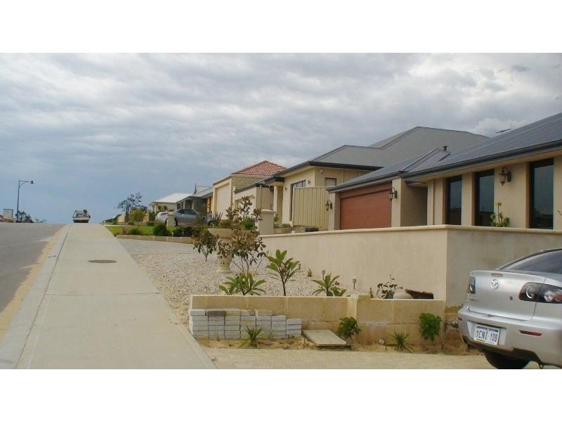 21 Bardeen Pass, Carramar WA 6031