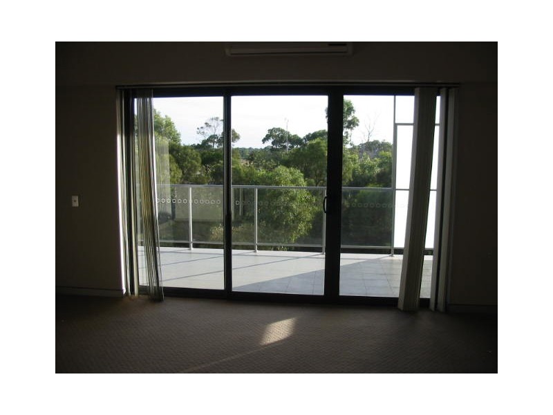 67/6 Walsh Loop, Joondalup WA 6027