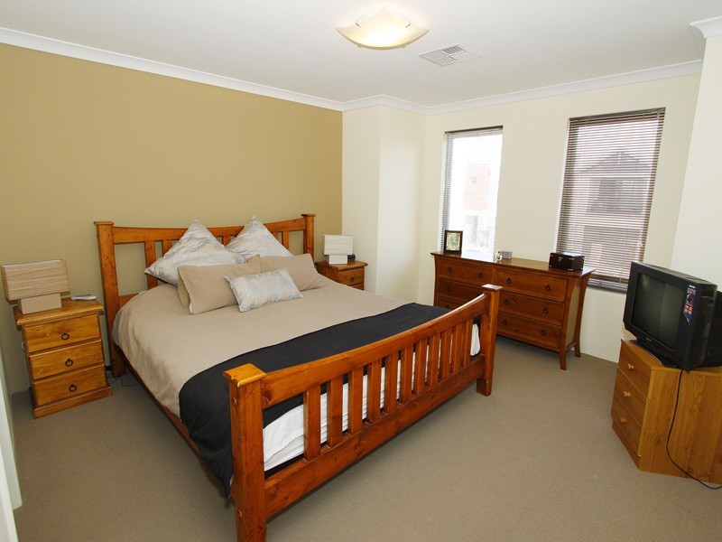 20 Gaudi Way, Clarkson WA 6030