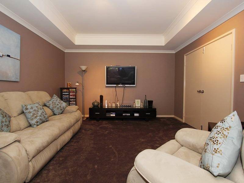 16 Bingarra Crescent, Tapping WA 6065