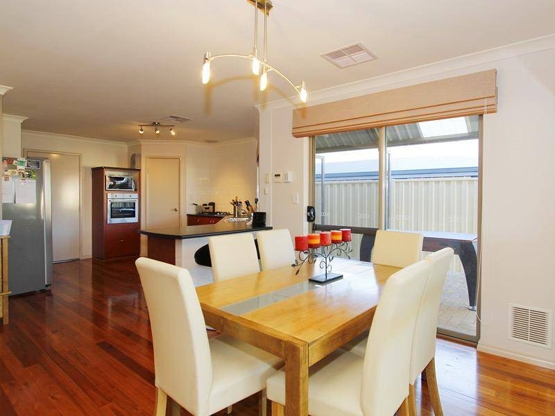 16 Bingarra Crescent, Tapping WA 6065