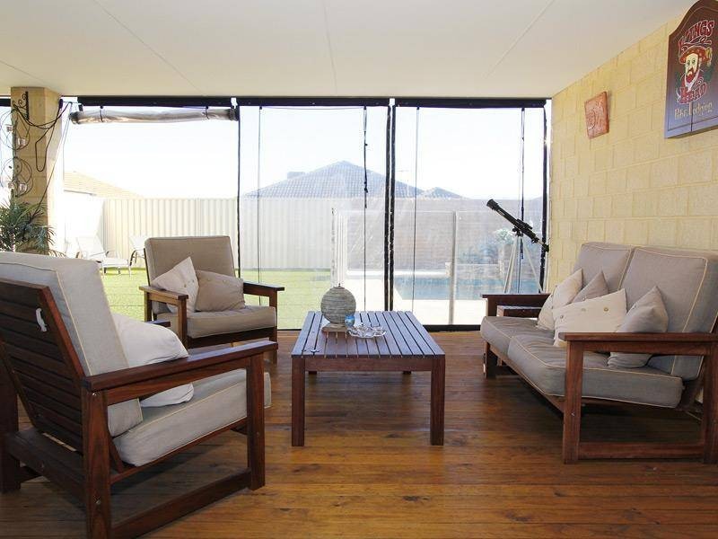 16 Bingarra Crescent, Tapping WA 6065