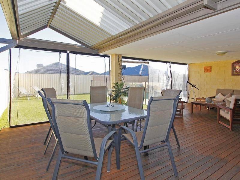 16 Bingarra Crescent, Tapping WA 6065