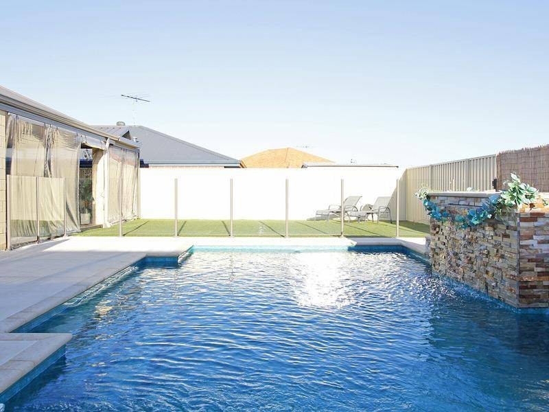 16 Bingarra Crescent, Tapping WA 6065