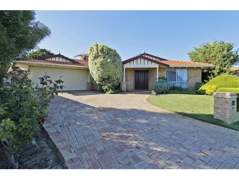 12 Lamond Close, Kinross WA 6028