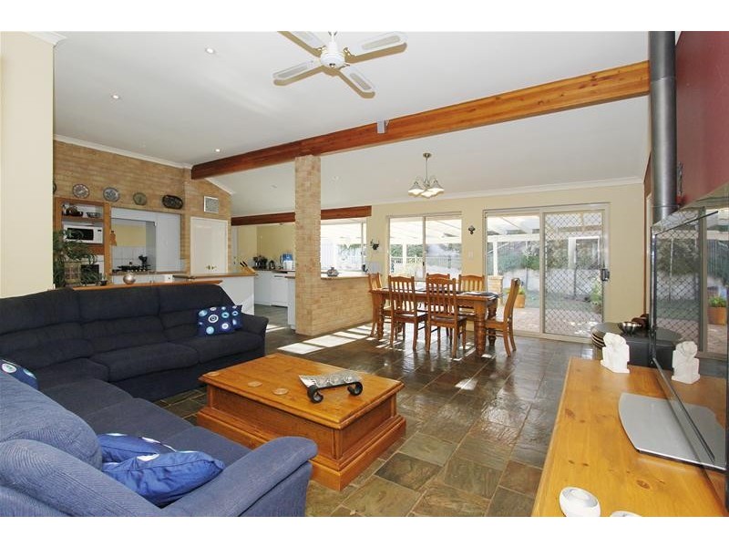 12 Lamond Close, Kinross WA 6028