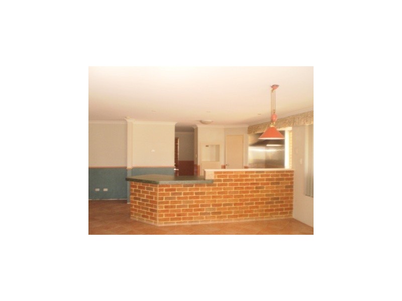 9 Glenfine way, Carramar WA 6031