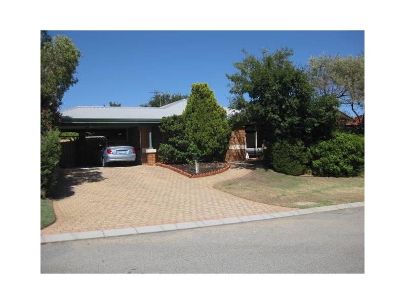 8 Placid Court, Joondalup WA 6027