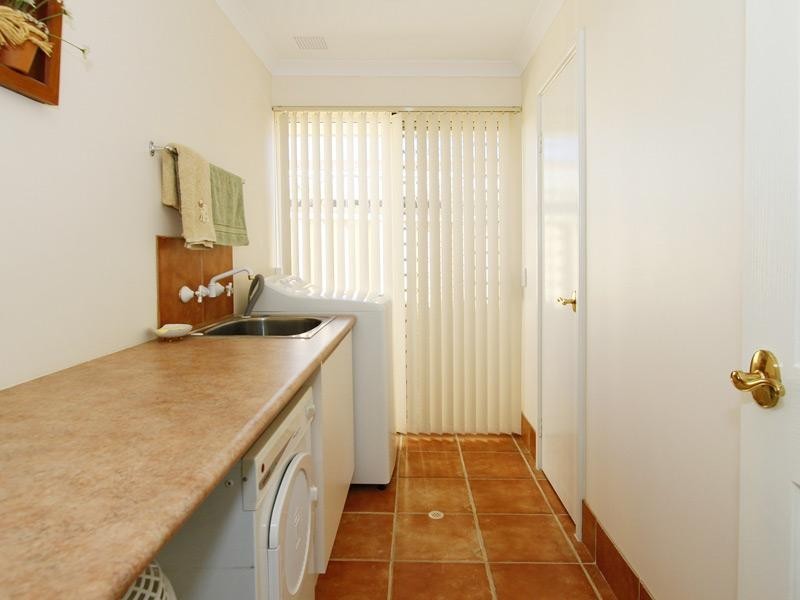 12 Marriot Turn, Currambine WA 6028