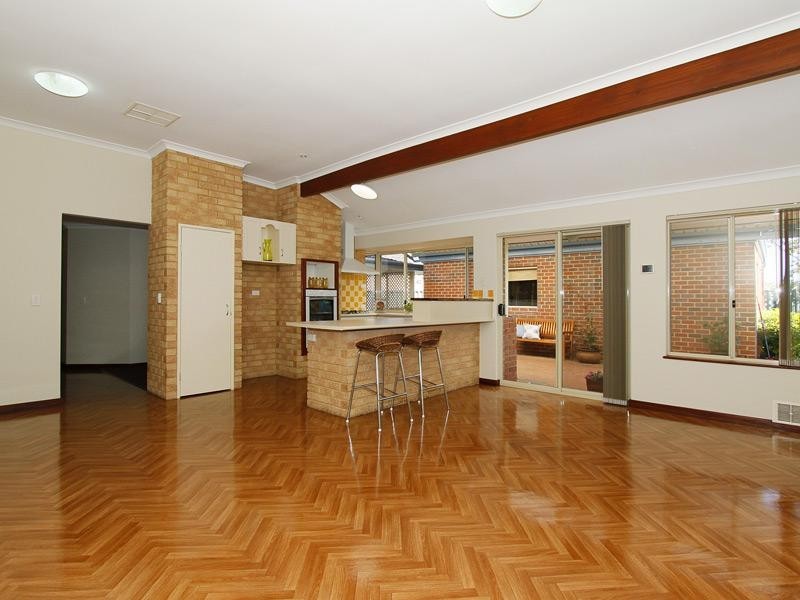 7 Alliance Court, Currambine WA 6028