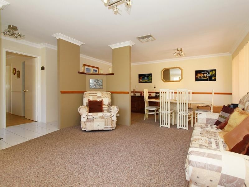 1 Rosneath Terrace, Kinross WA 6028