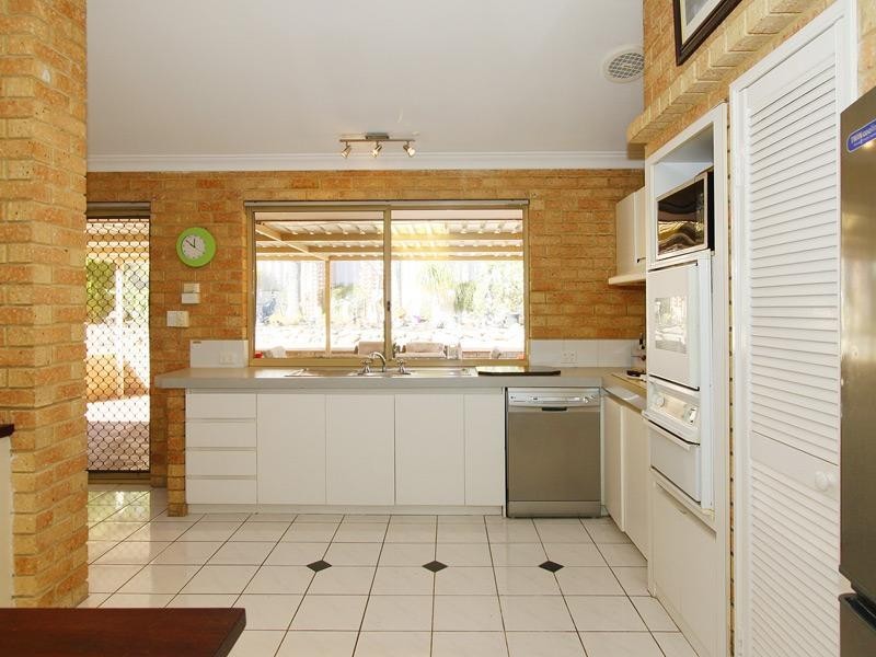 1 Rosneath Terrace, Kinross WA 6028