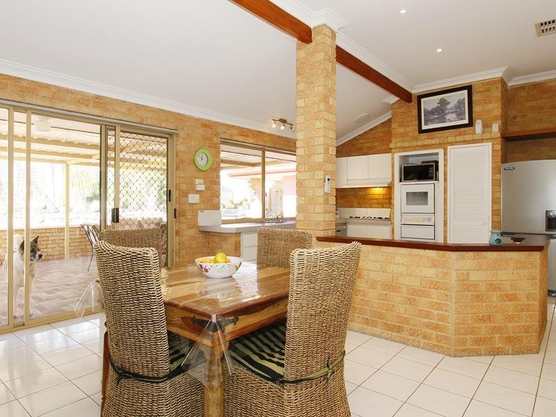 1 Rosneath Terrace, Kinross WA 6028