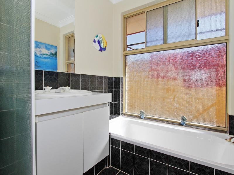 1 Rosneath Terrace, Kinross WA 6028