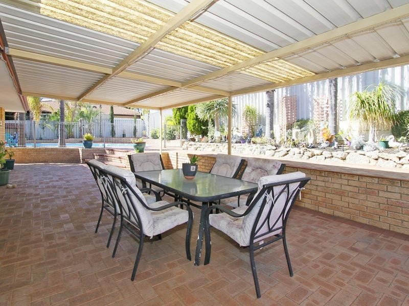 1 Rosneath Terrace, Kinross WA 6028