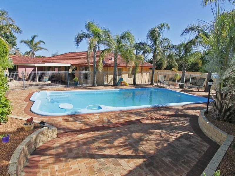 1 Rosneath Terrace, Kinross WA 6028