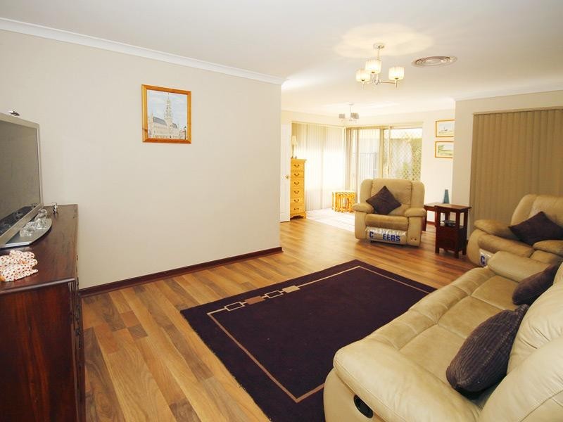 3 Fisherton Circuit, Kinross WA 6028